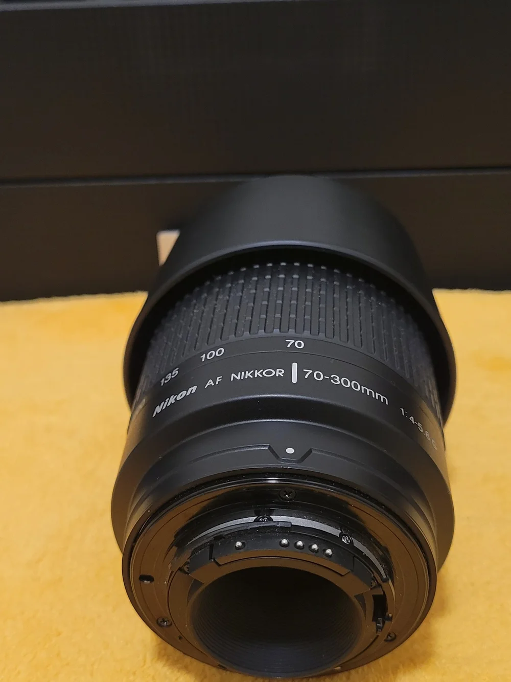 Nikon AF Nikkor 70-300mm Telephoto Zoom Lens - Black
